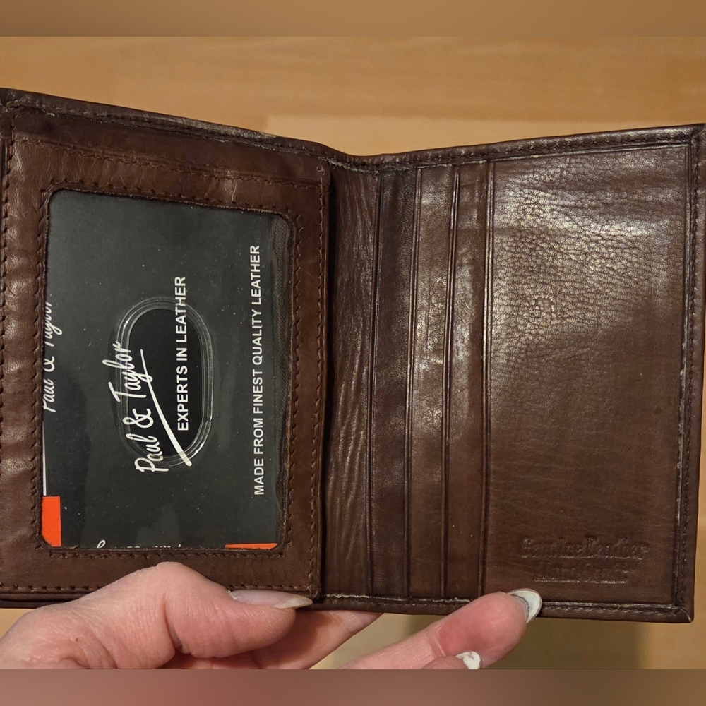 Paul & Taylor Men's Trifold Brown Leather Wallet 6.5x4.5"
